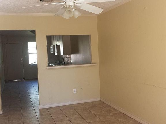 Peak from door onto LR & Kitchen entry