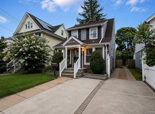 98 Willow Avenue, Hempstead, NY 11550