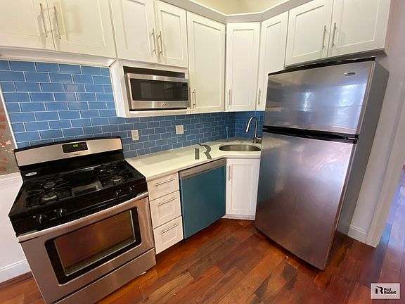 5th image of 189 Rogers Ave #B