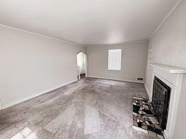 2710 Henderson Rd — Photo 4