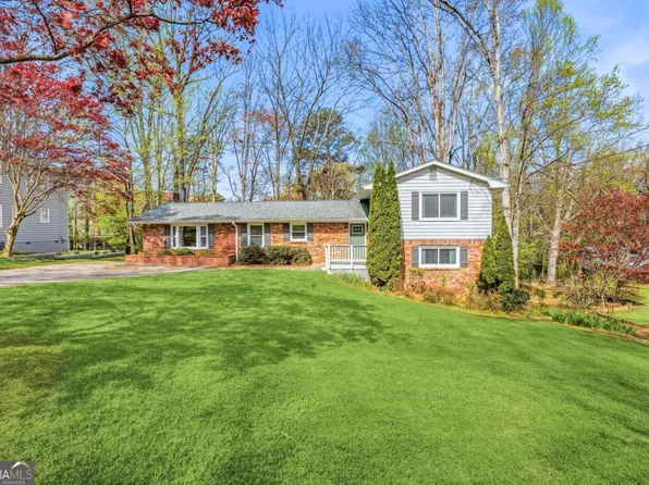 5398 Harris Cir, Dunwoody, GA 30338