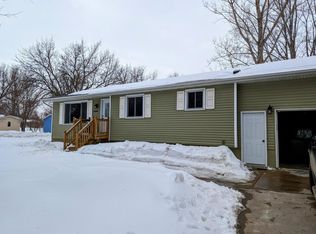 2004 22nd St SW, Willmar, MN 56201