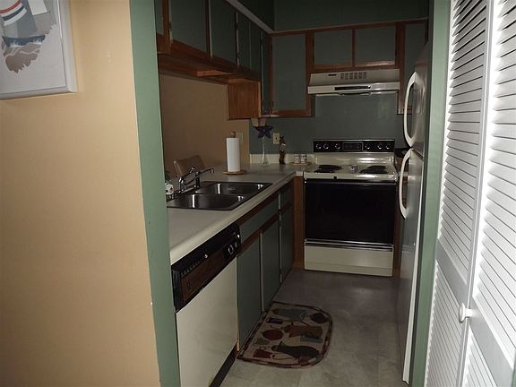 5th image of 4050 E Eagle Bay Dr #43