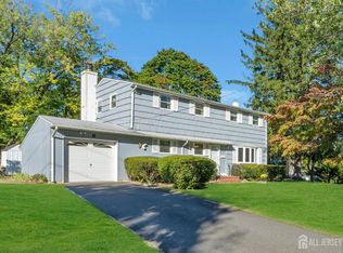 6 Pearl Rd, East Brunswick, NJ 08816