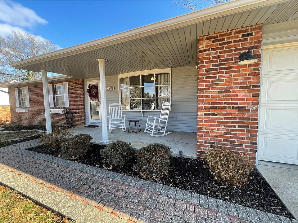 1st image of 2218 Kent Dr