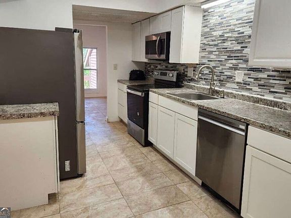 3rd image of 2565 Terrace Trl