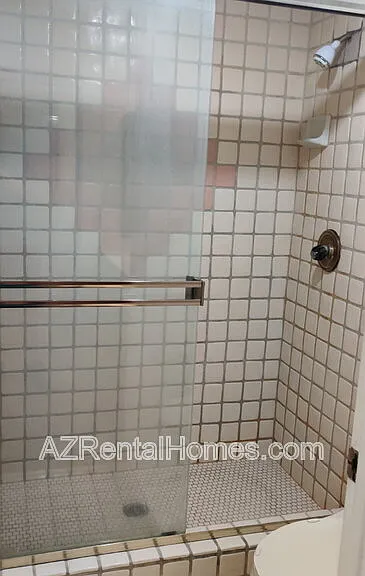 819 N College Ave #I122 — Photo 14