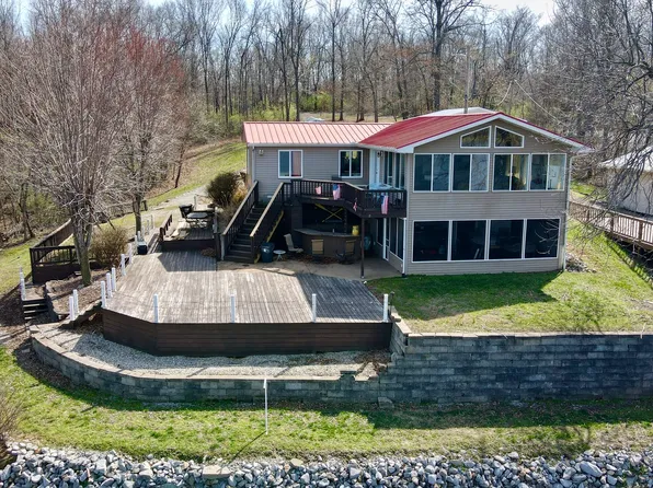 (undisclosed Address), West Frankfort, IL 62896