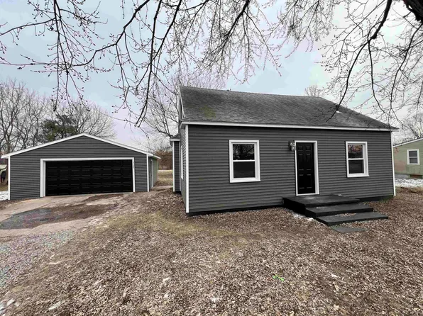 3195 Manor Dr, Palmyra, MI 49268