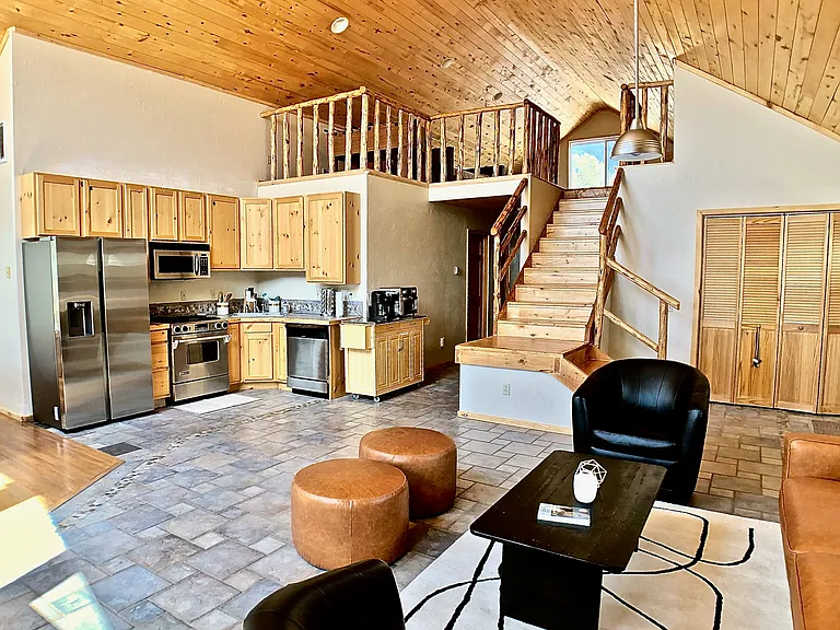 353 Chaparral Way — Photo 2
