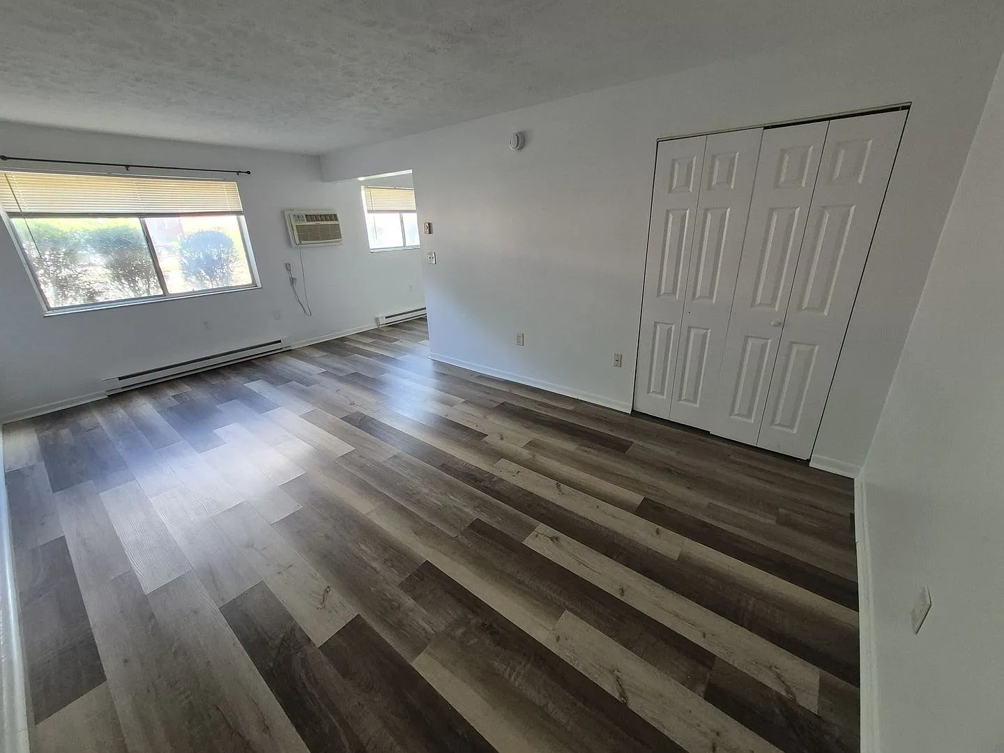 922 Highland Ave — Photo 2