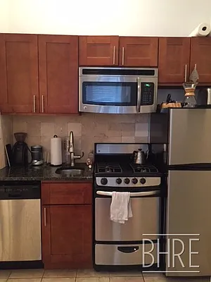 Rented by Brooklyn Heights Real Estate Inc | media 30