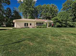 15880 Laurel Rd, Chagrin Falls, OH 44022