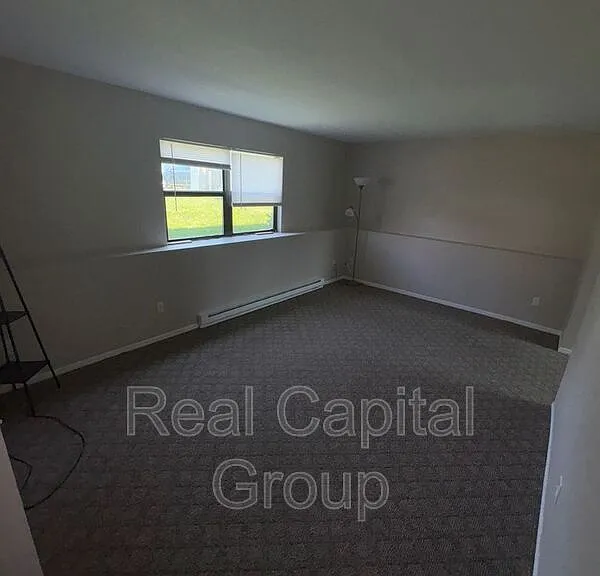 422 Spring St #1 — Photo 14