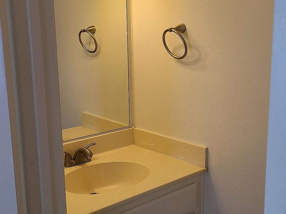 1st image of 55 N Mar Vista Ave APT 20