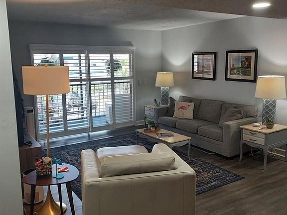 5th image of 4411 SHADY TERRACE LANE #209