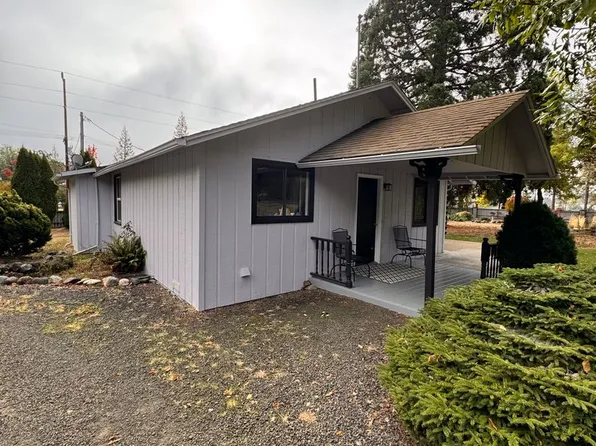 400 Elgarose Rd, Roseburg, OR 97471