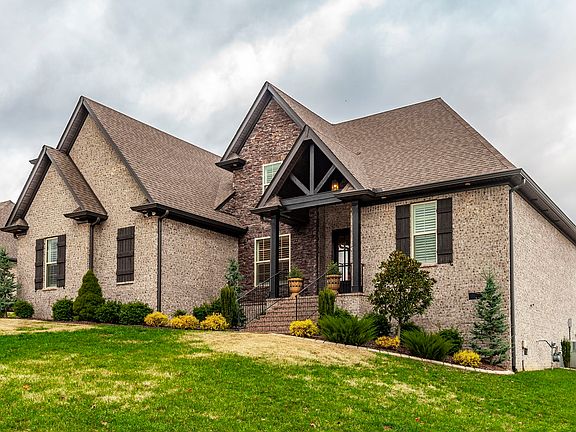 2nd image of 2024 Hawkwell Cir