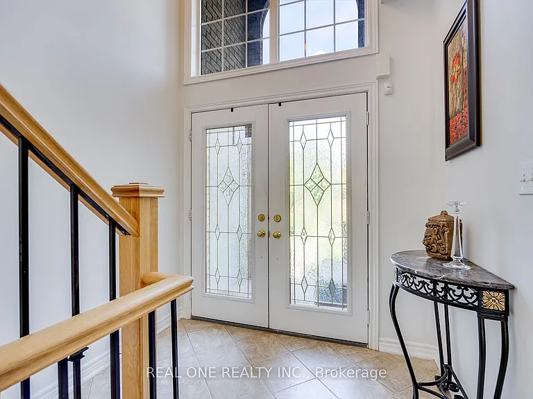 1126 Woodington Ln — Photo 3