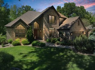 1445 Hawk Ridge Cir, Lino Lakes, MN 55038