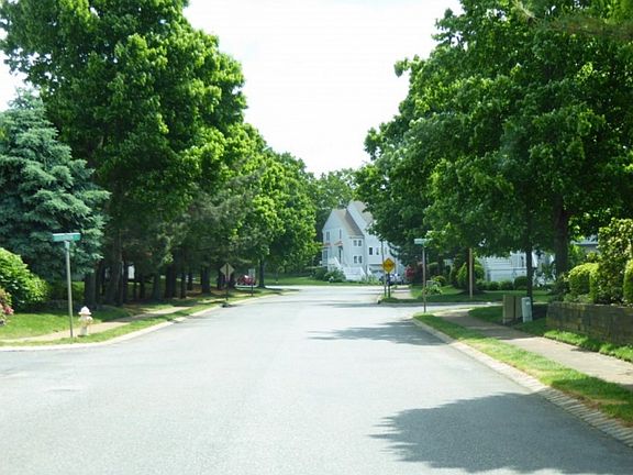 5th image of 72 Orchid Ct #7F2