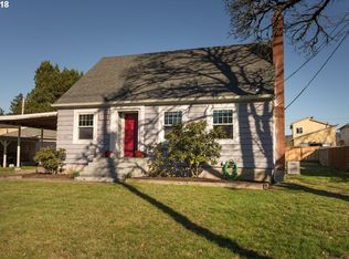 1517 E 2nd St, Newberg, OR 97132