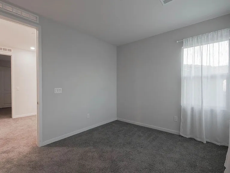 11620 Desert Hollow Ave — Photo 28