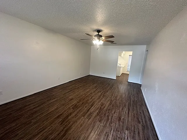 1012 Cottonwood Trl — Photo 5