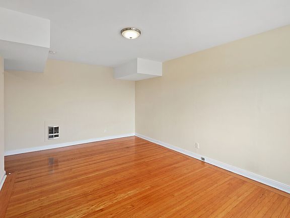 4th image of 87A Lupine Ave #87A
