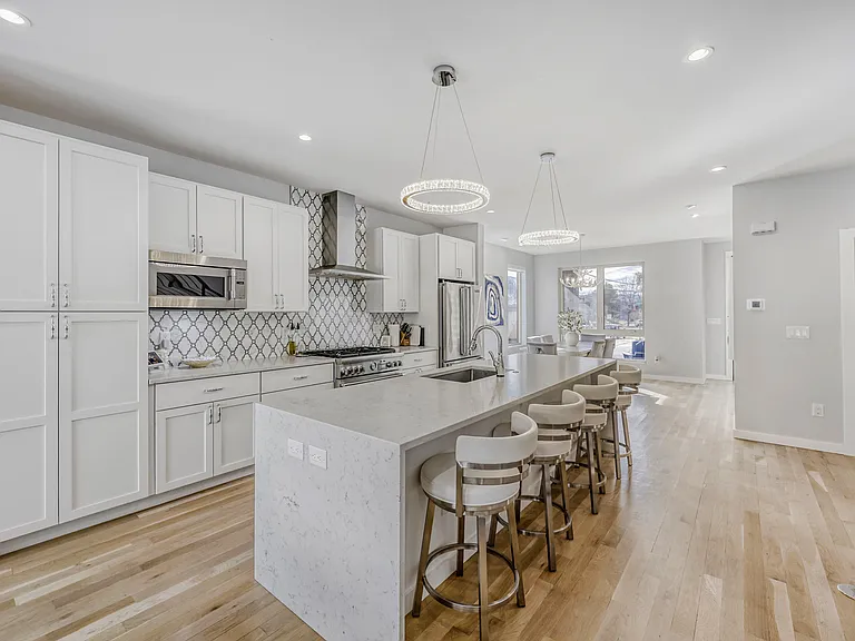4500 Utica St — Photo 7