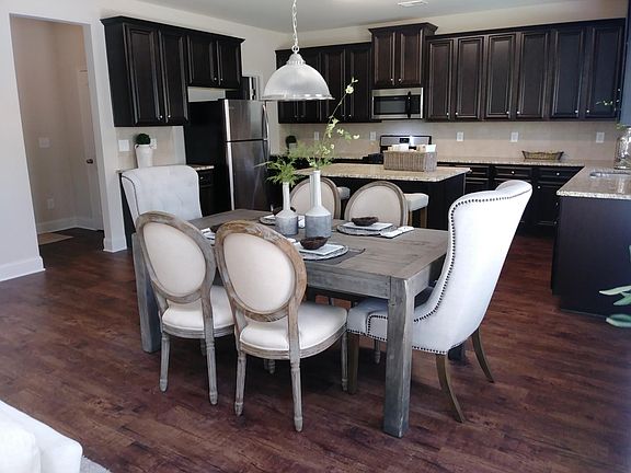 Large Kitchen with sizable breakfast nook