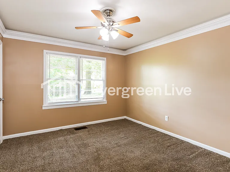 145 Grainger Dr — Photo 8