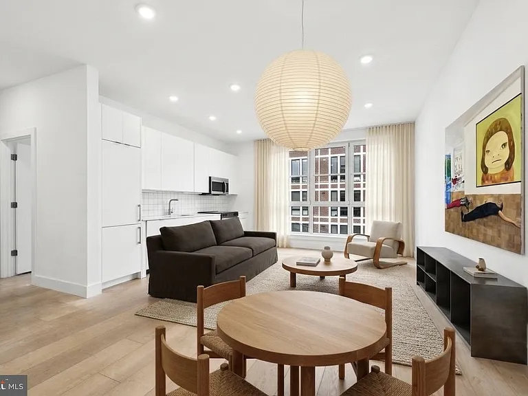 2406 Frankford Ave #14 — Photo 1