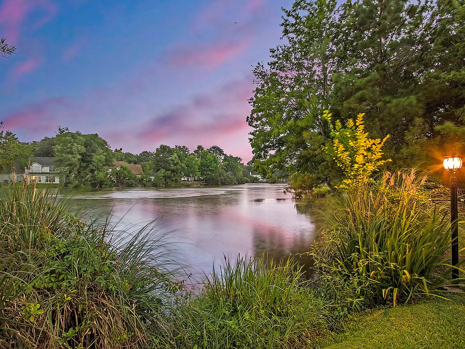 1st image of 1358 Center Lake Dr