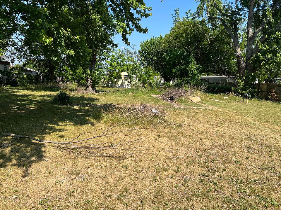 1st image of 881 Seminole Dr