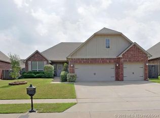 2611 S 14th Pl, Broken Arrow, OK 74012