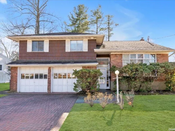 73 Sugar Maple Drive, Roslyn, NY 11576