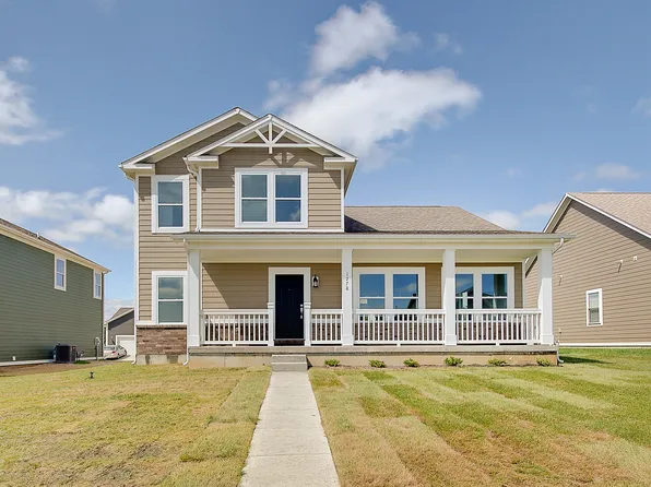 1278 Hanging Rock Dr, Mooresville, IN 46158