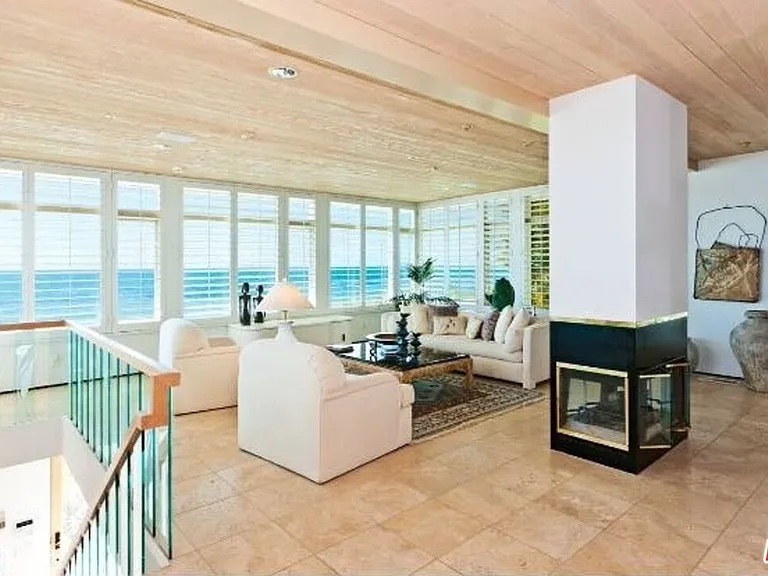 31709 Sea Level Dr — Photo 2