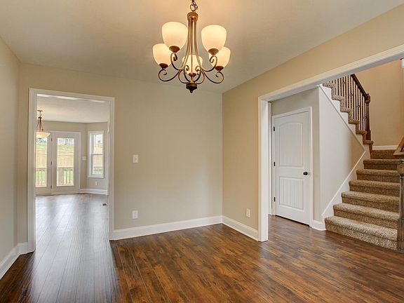 5th image of 41 Chestnut Hl Lot 41