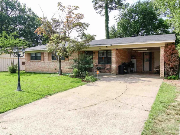 210 W Pioneer St, Wake Village, TX 75501