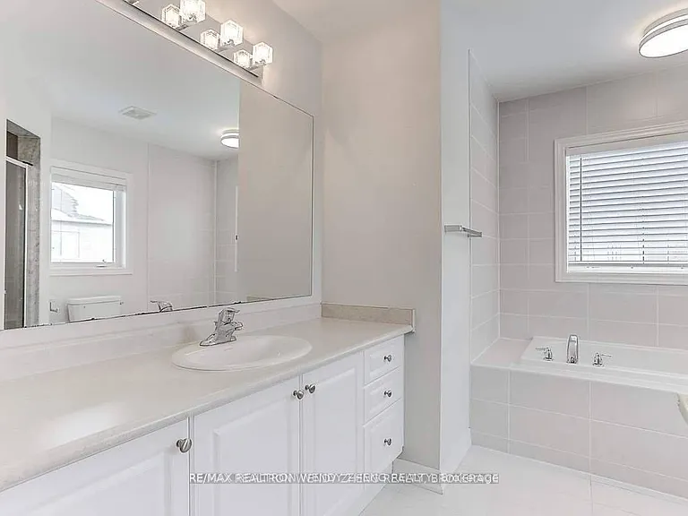155 Durhamview Cres — Photo 24