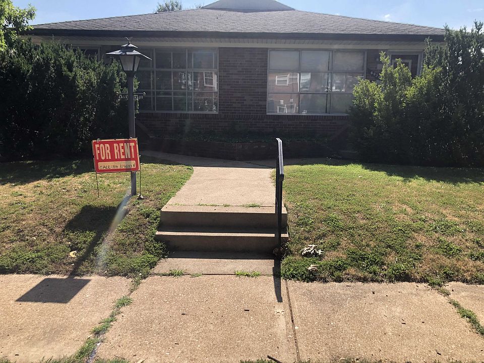 Front View of Duplex