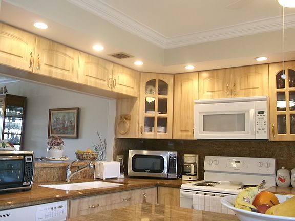 3rd image of 1537 E Hillsboro Blvd APT 744