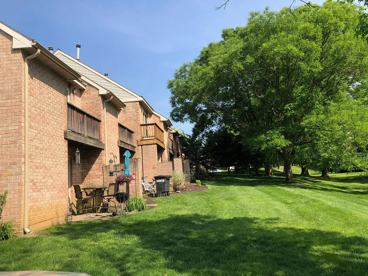 Building Photo - 60 Rampart Dr