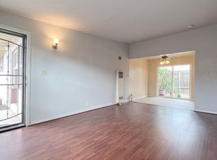 284 N Palm Ave APT C, Upland, CA 91786