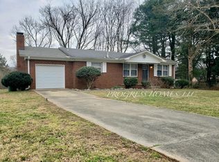 3906 Neptune Dr NW, Huntsville, AL 35810