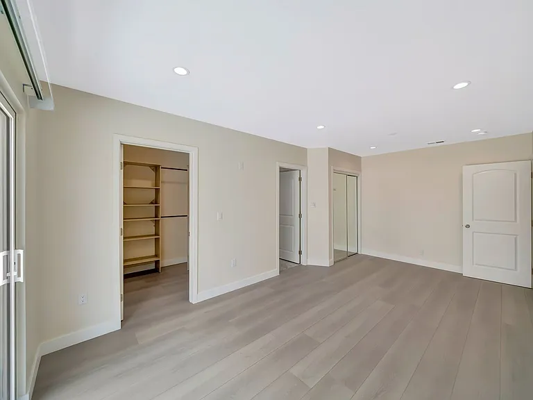 10951 Whitegate Ave — Photo 29