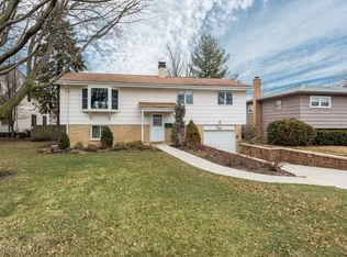 5921 Blodgett Ave, Downers Grove, IL 60516