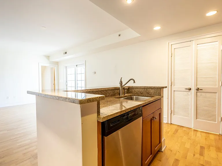 1001 Market St E #10 — Photo 20